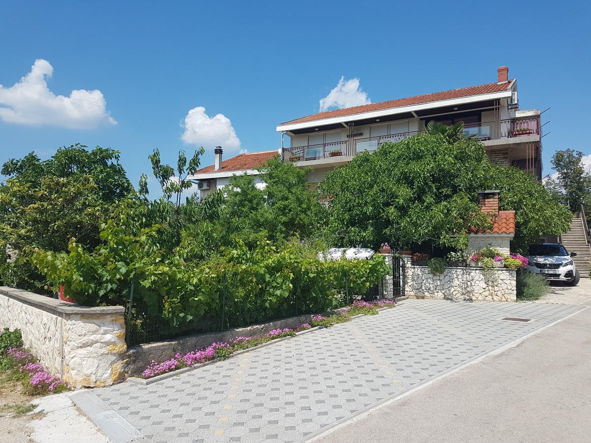 Apartment Adis شيبينيك المظهر الخارجي الصورة